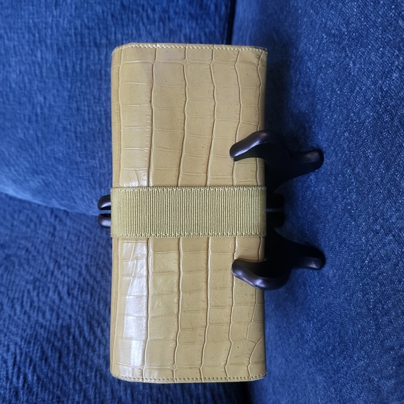 Ferragamo Olive Green Croc Embossed Long Wallet - Picture 2 of 10